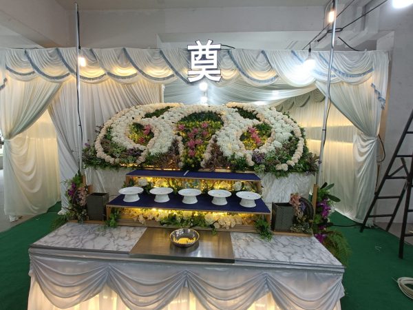 灵柩花饰和花圈 / Casket Decorations & Wreaths - 图片 8