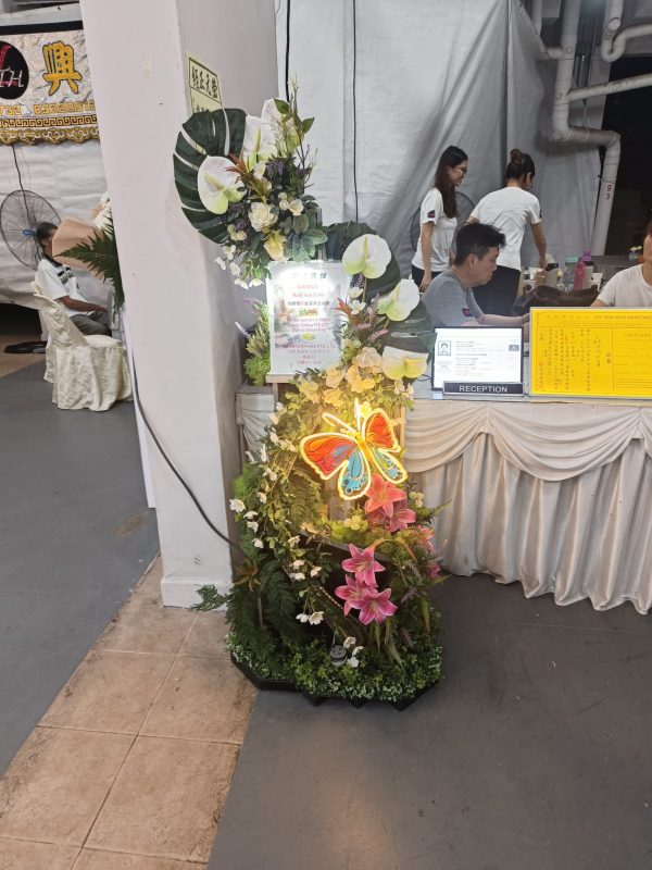 灵柩花饰和花圈 / Casket Decorations & Wreaths - 图片 10